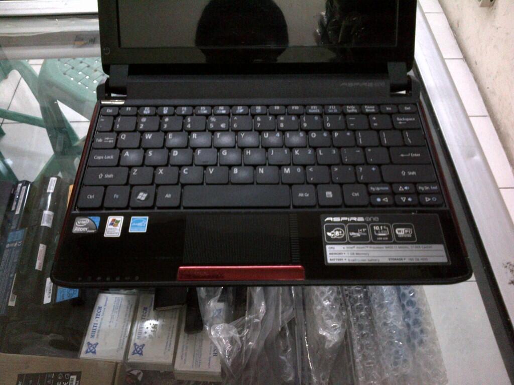 Netbook Acer One AO532h Intel atom N450 1GB 160GB 10" mulus bagus segel