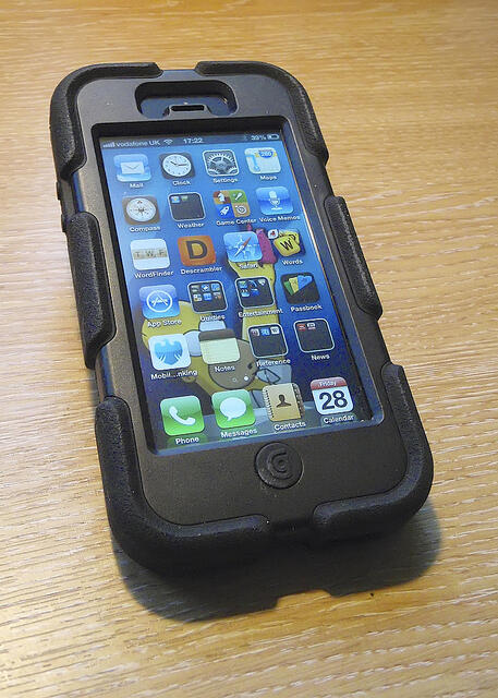 Griffin Survivor Case buat iPhone 5