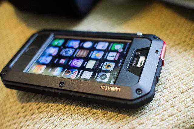 Lunatik Taktik Case buat Iphone 5