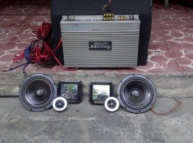 WTS : SONY XPLOD + TEMEN2 NYA , MULUS