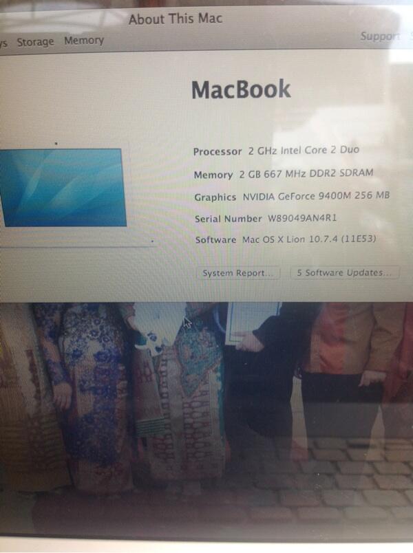 Jual macbook white + mouse wireless apple + tas apple ori