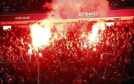 Berbagai Aksi Luar Biasa Suporter Dari Berbagai Tim SepakBola