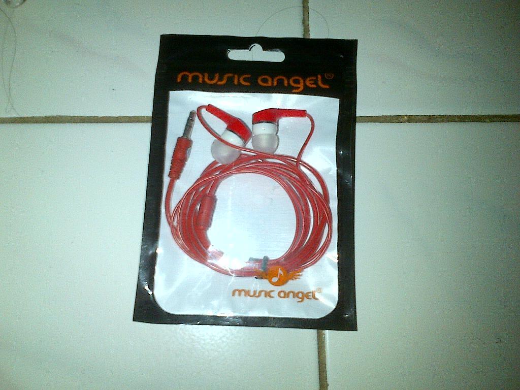 capdase blackberry onyx 2 + headset bass&headset biasa