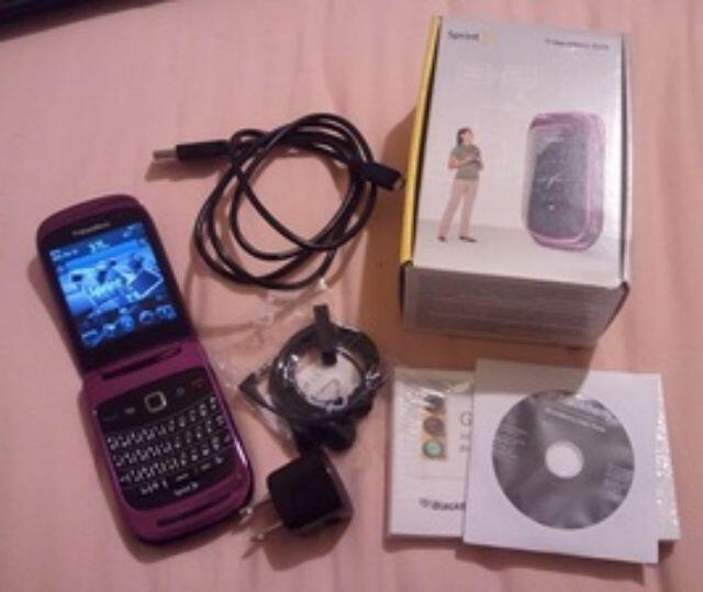 BlackBerry Style 9670
