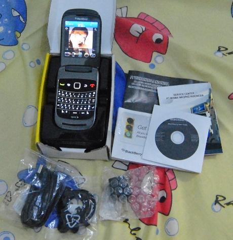 BlackBerry Style 9670