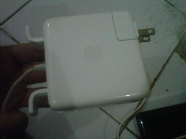 MACBOOK PRO 8.1 CORE i5 MANTAP....... TERMURAh SEKASKUS RAYA....