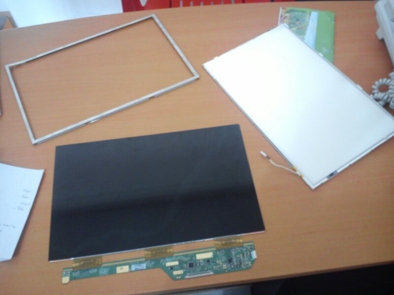 mau share para agan sekalian, bagian lcd laptop