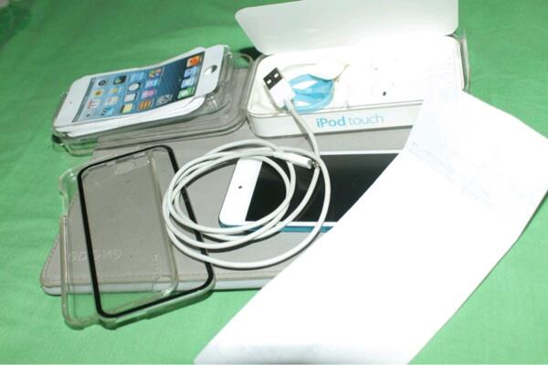 IPOD TOUCH 5 32GB NO DENT NO HARGA BERSAING