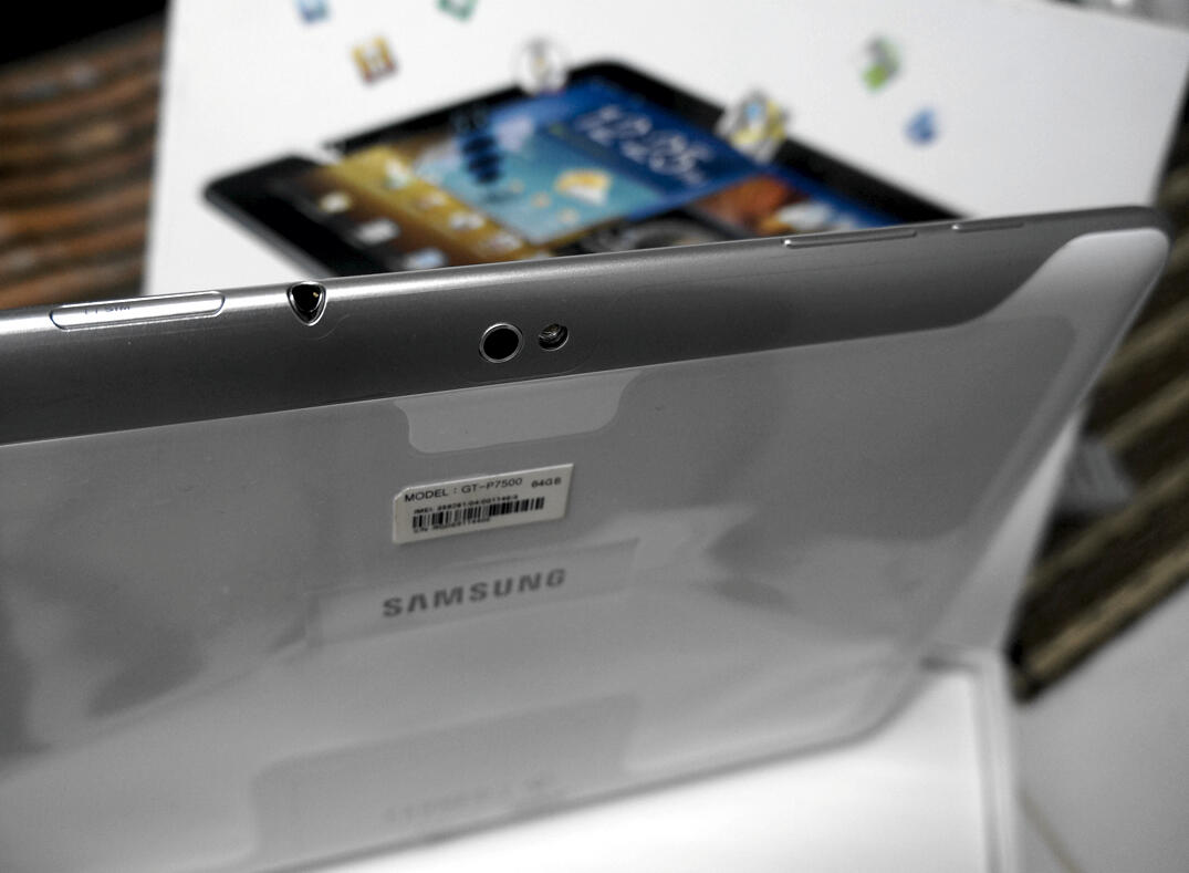 Superb Samsung GALAXY Tab 10.1 Wi-Fi 3G P7500 64GB EPIC RARE condition