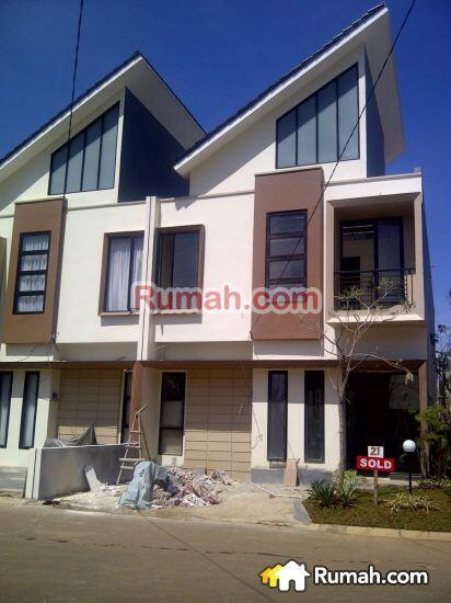 Jual Rumah di Bintaro, Ada Kolam Renang dan Keamanan 24 Jam!
