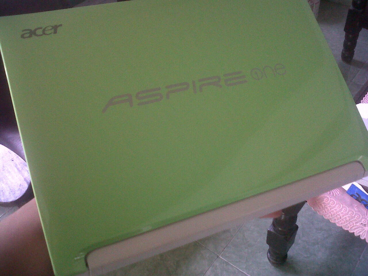 JUAL netbook acer aspire one happy jogja