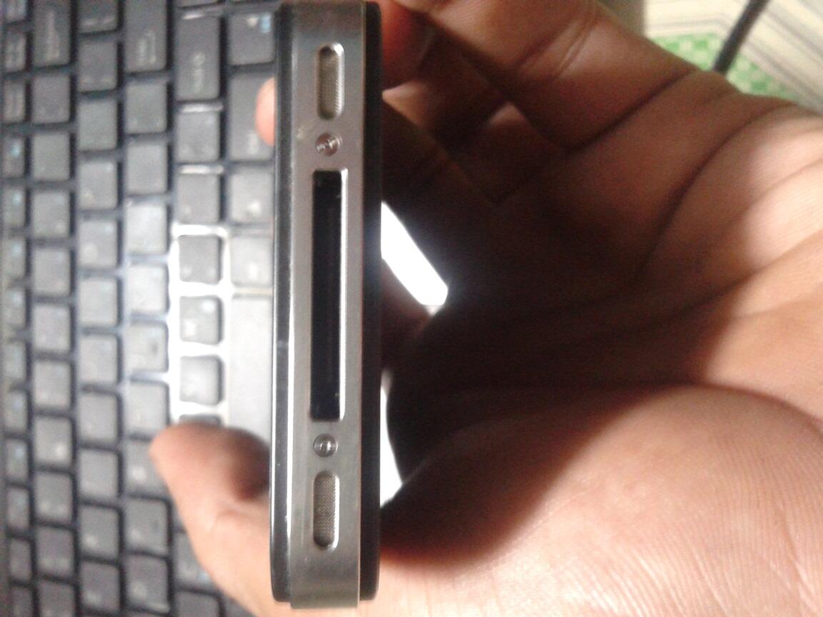 IPHONE 4S 16GB GAN MULUS BERANI SAINGAN SAMA PAHA AURA KASIH