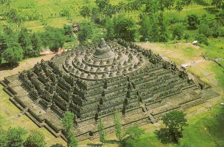 10 Candi Yang Paling Menakjubkan Di Dunia