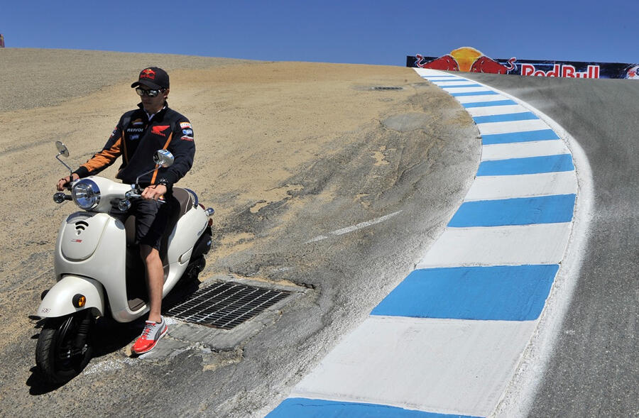 MARQ MARQUEZ JUARA DUNIA 2013