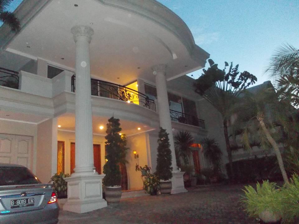 Rumah Mewah di Pondok Indah
