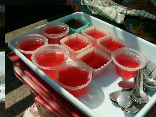 Mainan dan Makanan yang sering kalian beli saat kecil