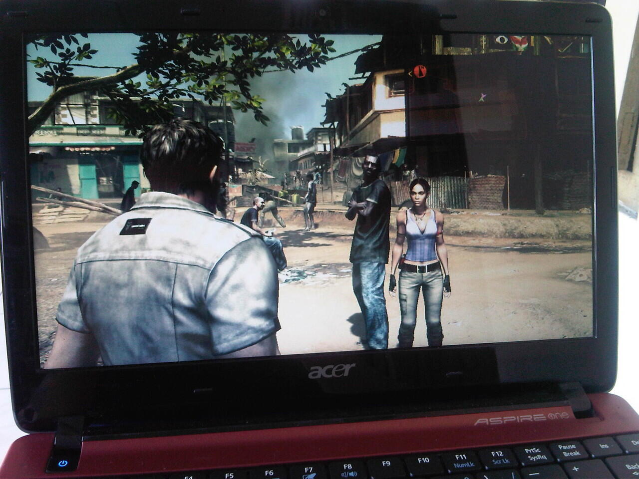 Laptop Acer AMD VGA Ati 1 GB DDR3 2 GB HDD 320 GB