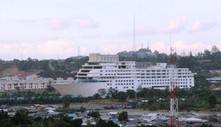 Hotel Unik Dengan Arsitektur Kapal Pesiar Terdampar