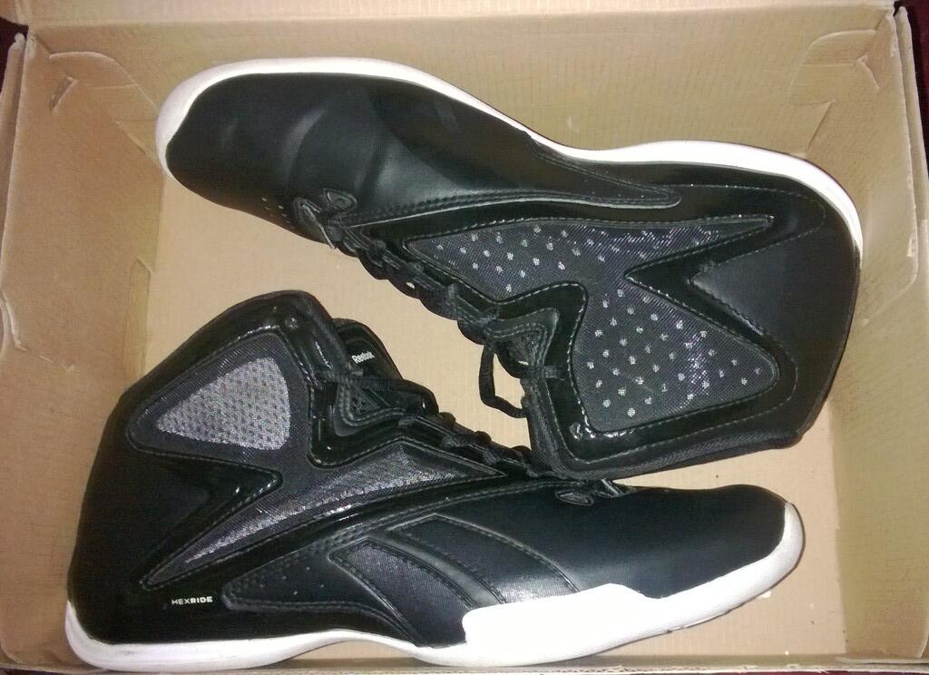 Terjual Sepatu Basket Reebok hexride [black] jakarta  KASKUS