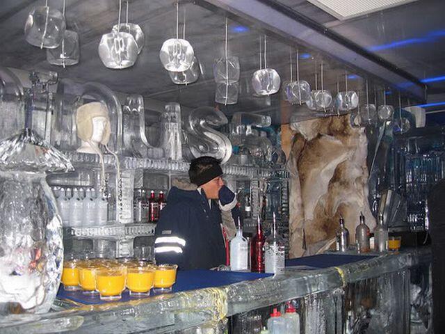 Cafe &amp; Bar Ini Terbuat Dari Es 