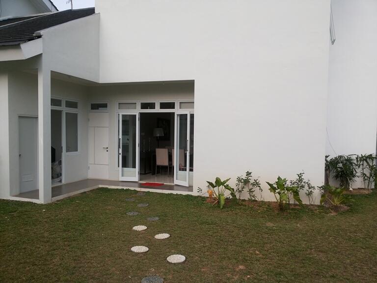 Rumah 2 Lantai type 102/240 di Kota Nuansa Alam timur Cibubur
