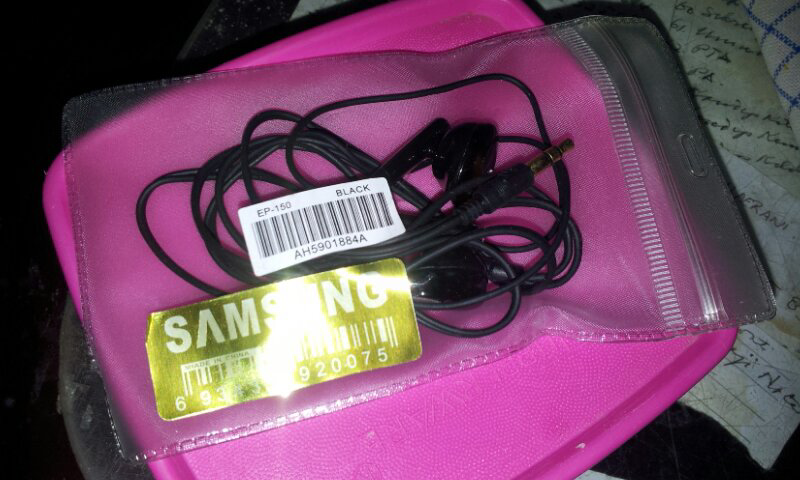 Headset aka Earphone Samsung EP-150 keong racun
