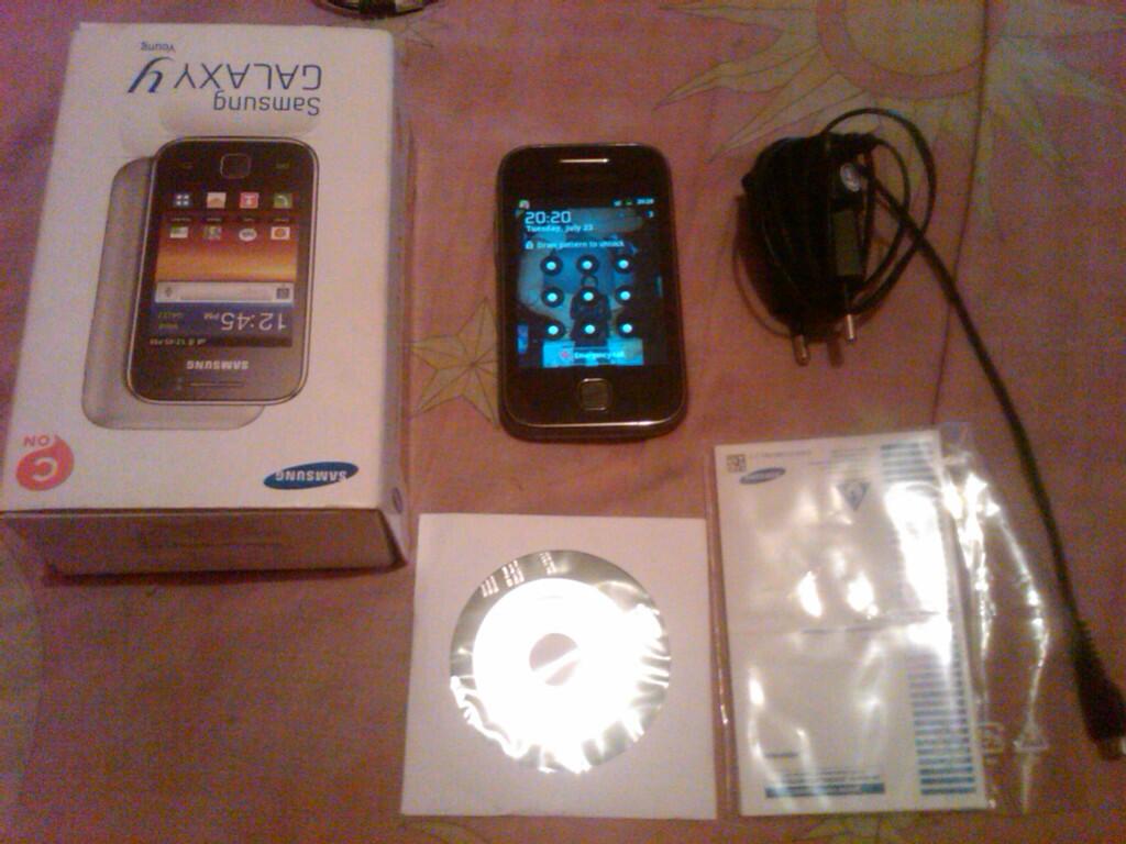 SAMSUNG GALAXY Y