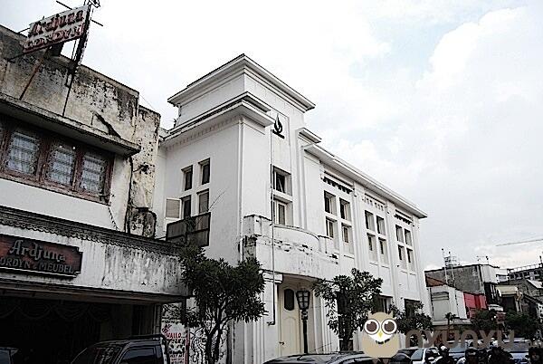  Gedung, Makin Tua Makin Artistik gan!!! (Pictures Inside)