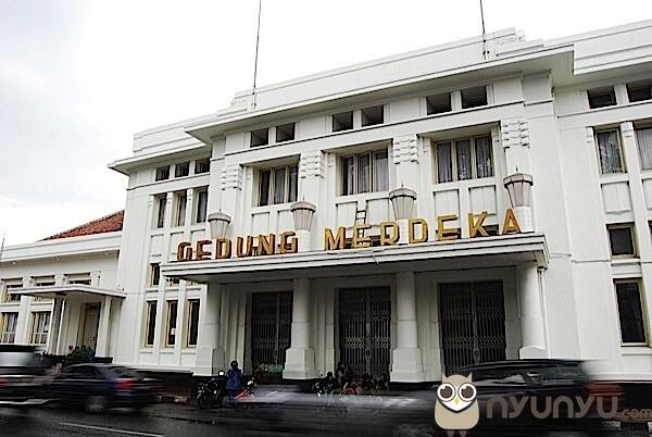  Gedung, Makin Tua Makin Artistik gan!!! (Pictures Inside)