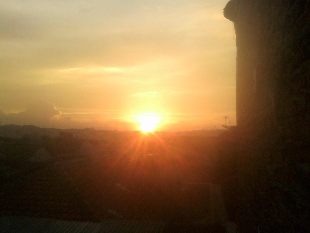 Sunset di samping Kos - kosan