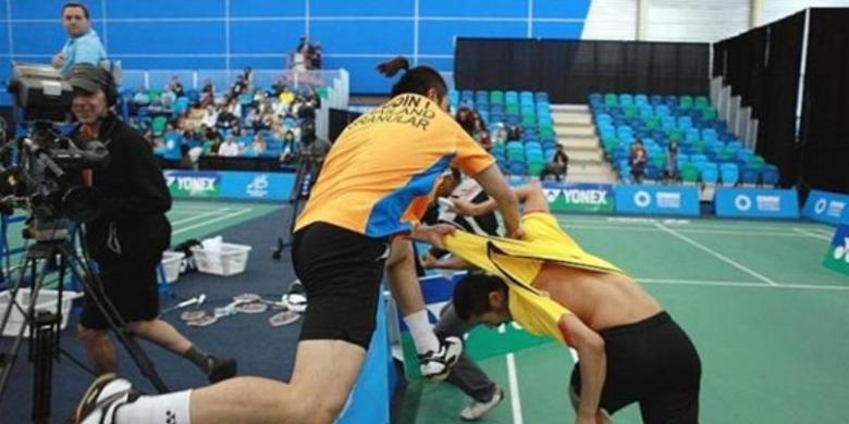 Memalukan, Atlet Bulu Tangkis Berkelahi di Lapangan!