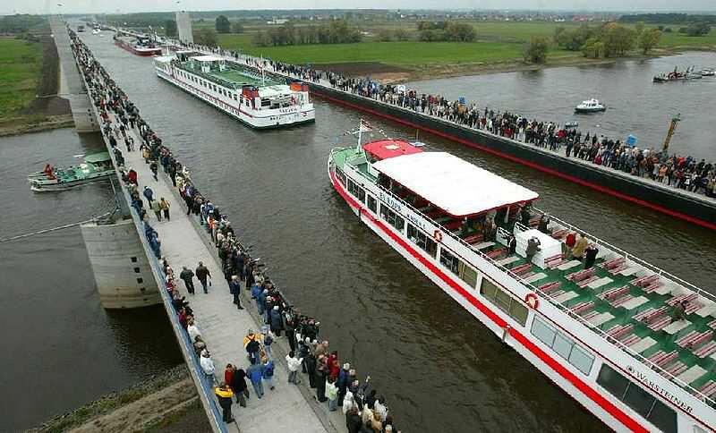10 jembatan unik dan indah di dunia