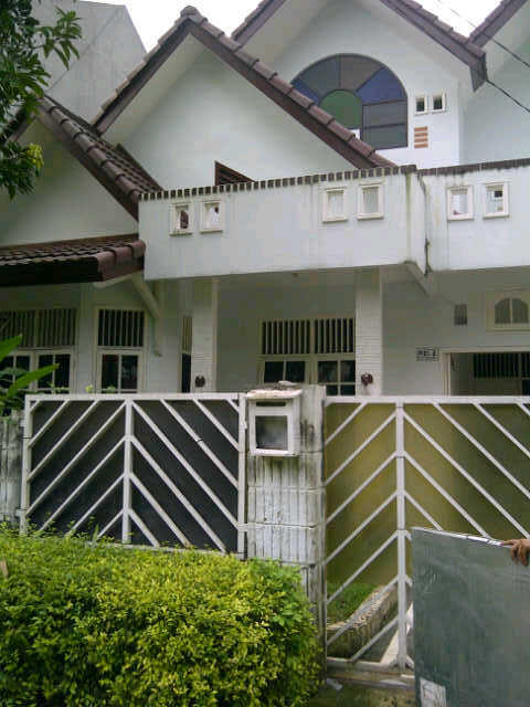 DIJUAL RUMAH DI GRIYA FLAMBOYAN, REMPOA,JAKSEL (CS31)