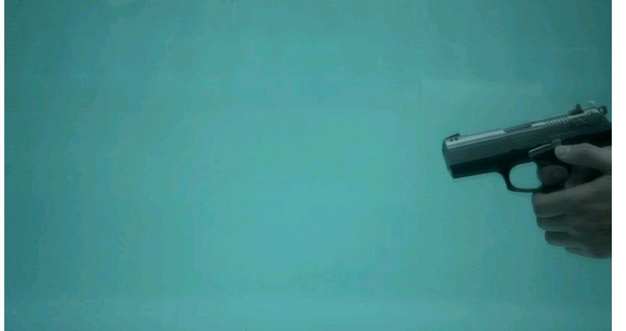 Slow Motion Peluru Dalam Air
