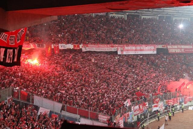 Foto-Foto Fans Liverpool ketika di GBK! Salut gan!