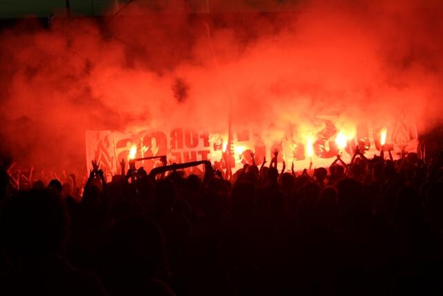 Foto-Foto Fans Liverpool ketika di GBK! Salut gan!