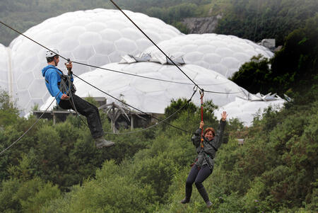5 Flying Fox Terekstrim dan Seru di Dunia