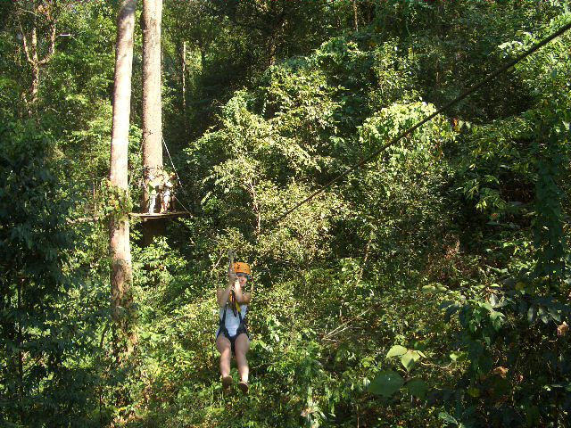 5 Flying Fox Terekstrim dan Seru di Dunia