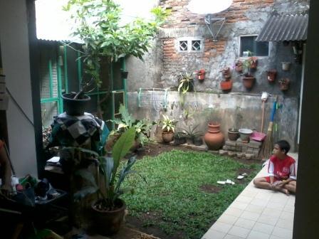di jual rumah dan 2 toko di harapan baru bekasi