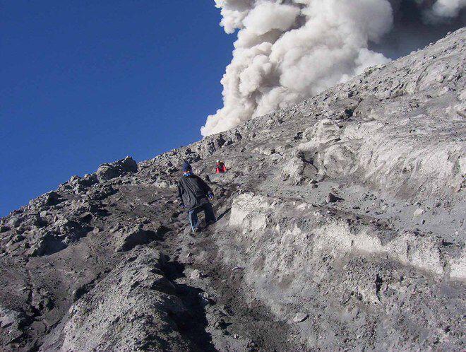 Foto-Foto Keindahan Mahameru, Puncak Abadi Para Dewa