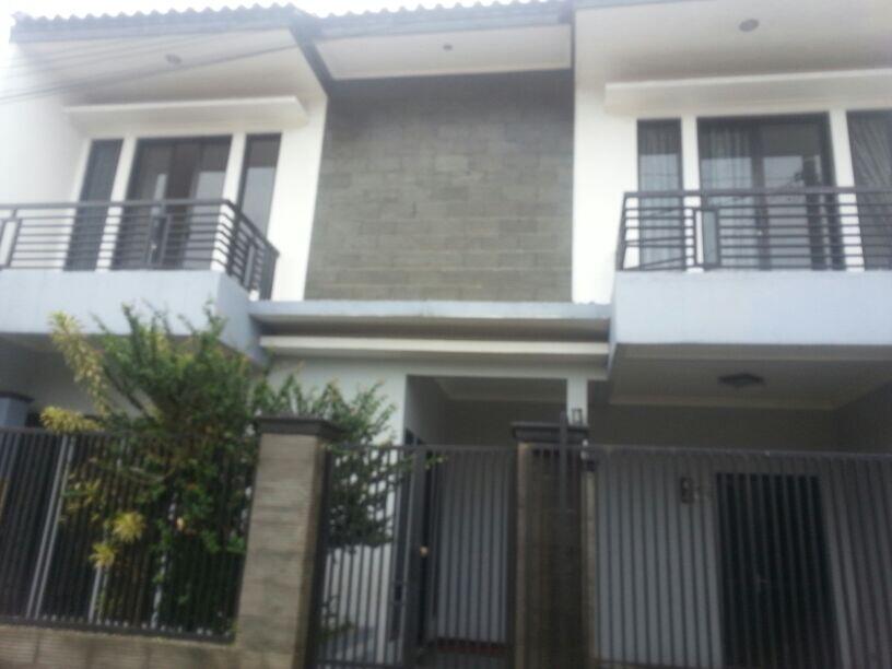 jual rumah 2 lantai di depok