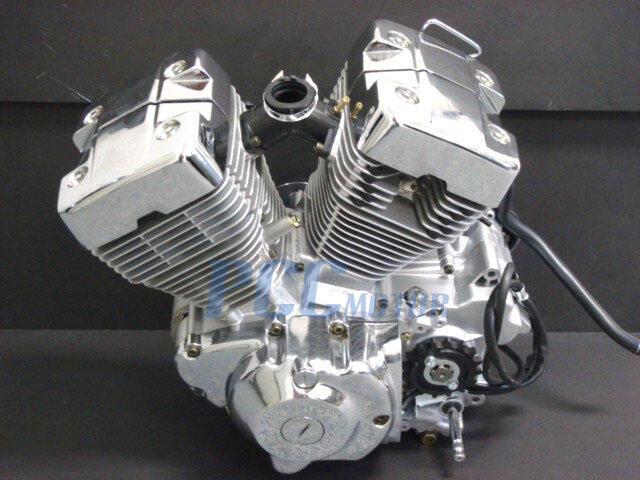 Китайские двигатели для мотоциклов. Lifan 250cc v-Twin. V Twin 250 cc. Yamaha v Twin 250cc. Honda v Twin.