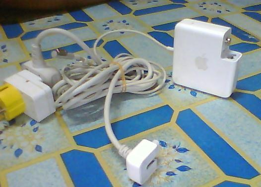 SERVICE ADAPTOR MACBOOK