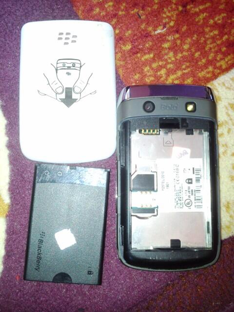 Jual Blackberry Onyx 2 9780 WHITE eks TAM MURAH Bandung