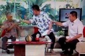 FPI 'berteman' sama Para Jendral. Masup gan/sis!!!!