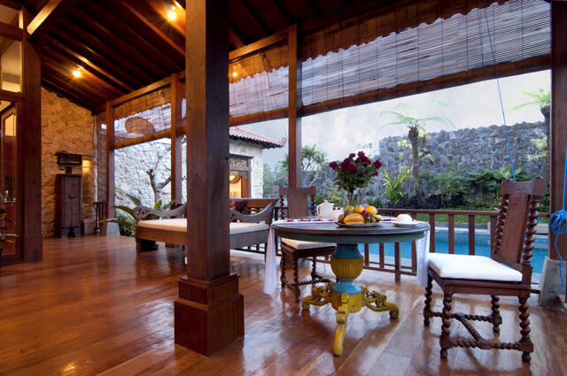 Disewakan - Villa Keluarga - Modern Joglo with Pool di Batu - Jatim