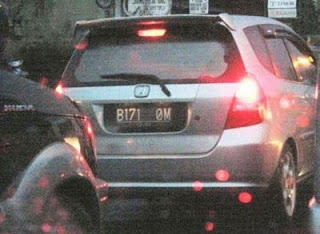 Plat mobil yang bikin :ngakak 