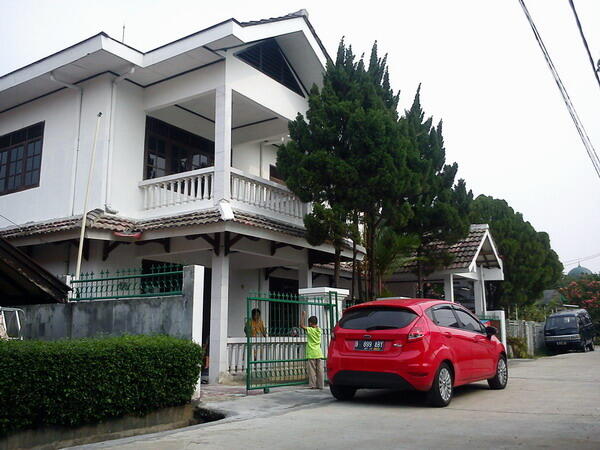 JUAL Rumah KOST 16 kamar full terisi Baru Renof di Depok Rp.1,6 Milyar