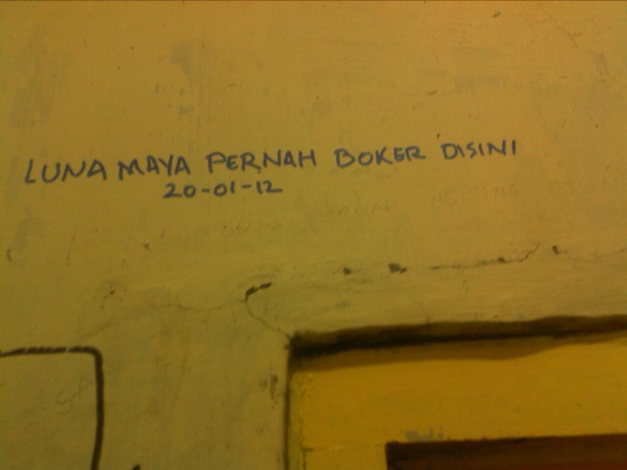 Luna Maya mebuat sejarah