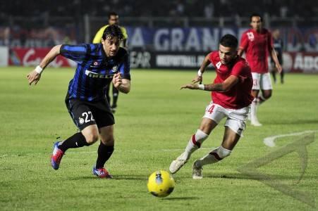 Kumpulan Foto Team Sepakbola/Pemain Dunia Yang Pernah ke Indonesia